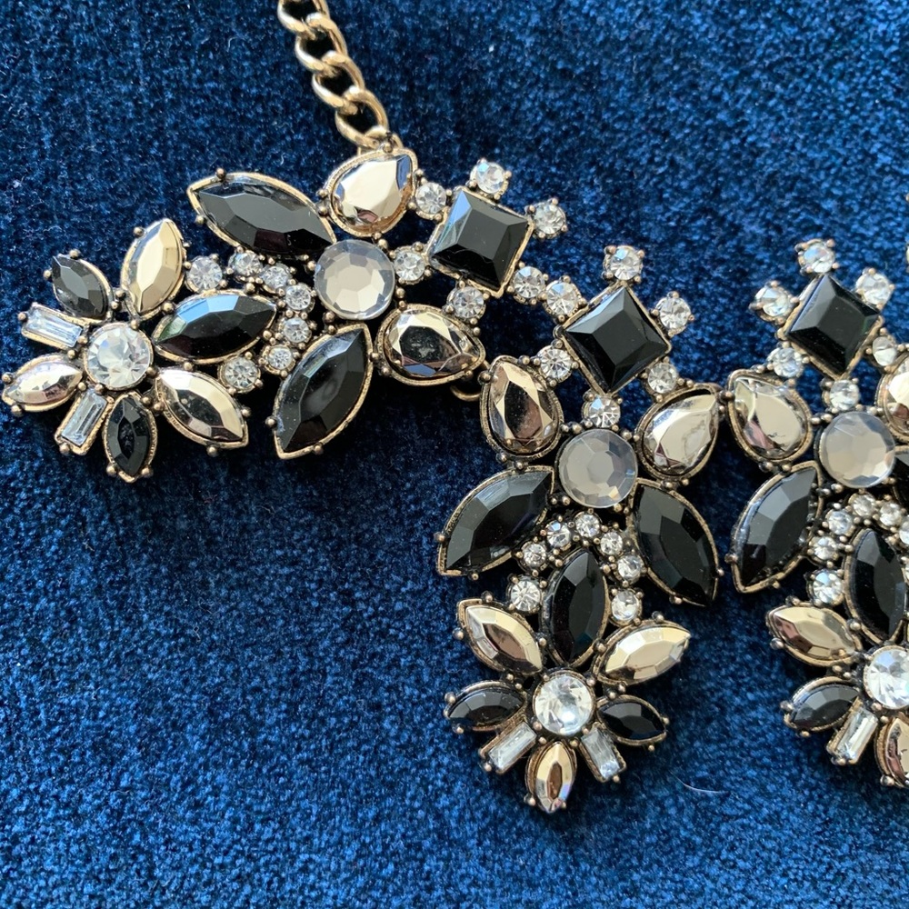 Necklace - Picture 2 of 4